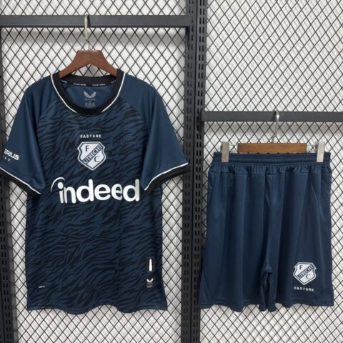 (26/27) Utrecht Home Kit Men Fan Version S-4XL