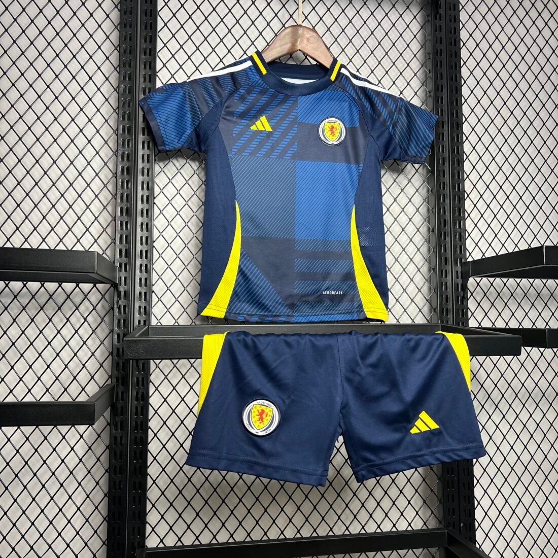 (24/25) Scotland Euro الأساسي أطفال طقم 8