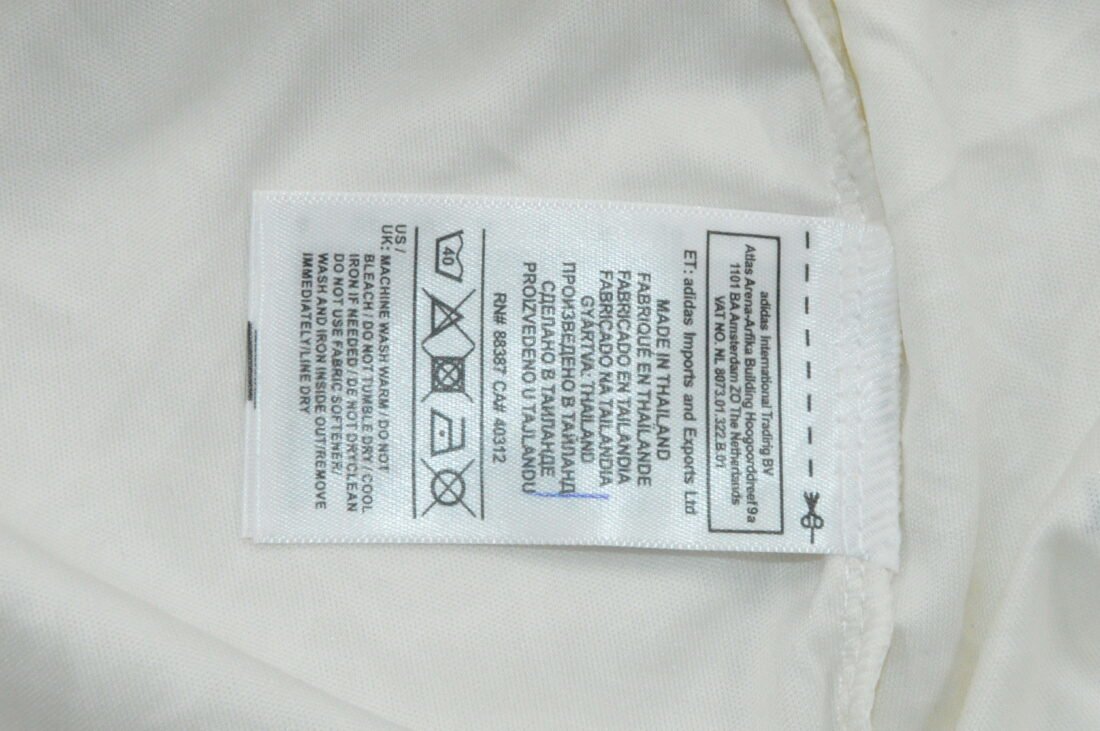 Spain Mujer Crop 70