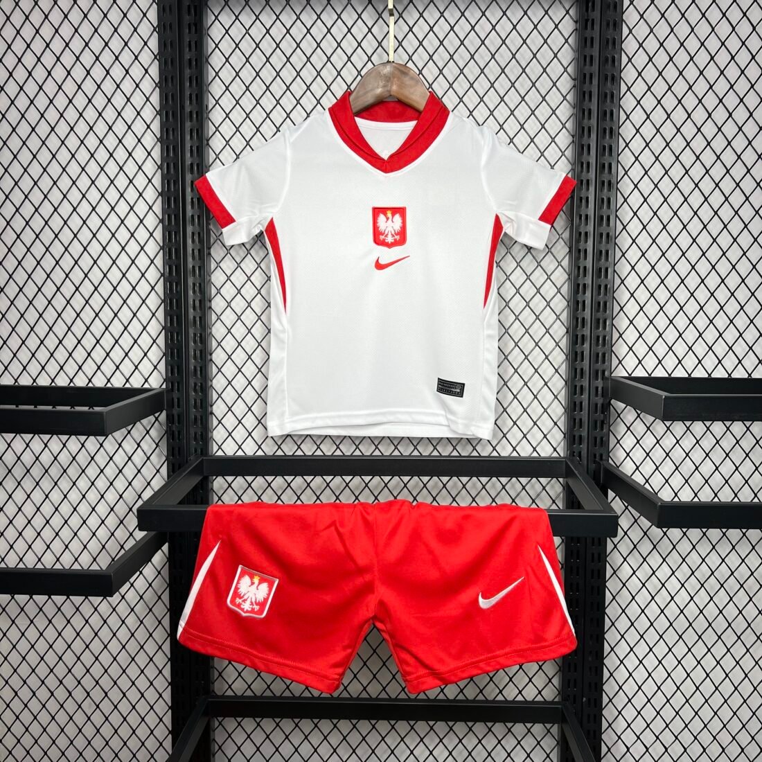 (24/25) Poland Euro الأساسي أطفال طقم 4