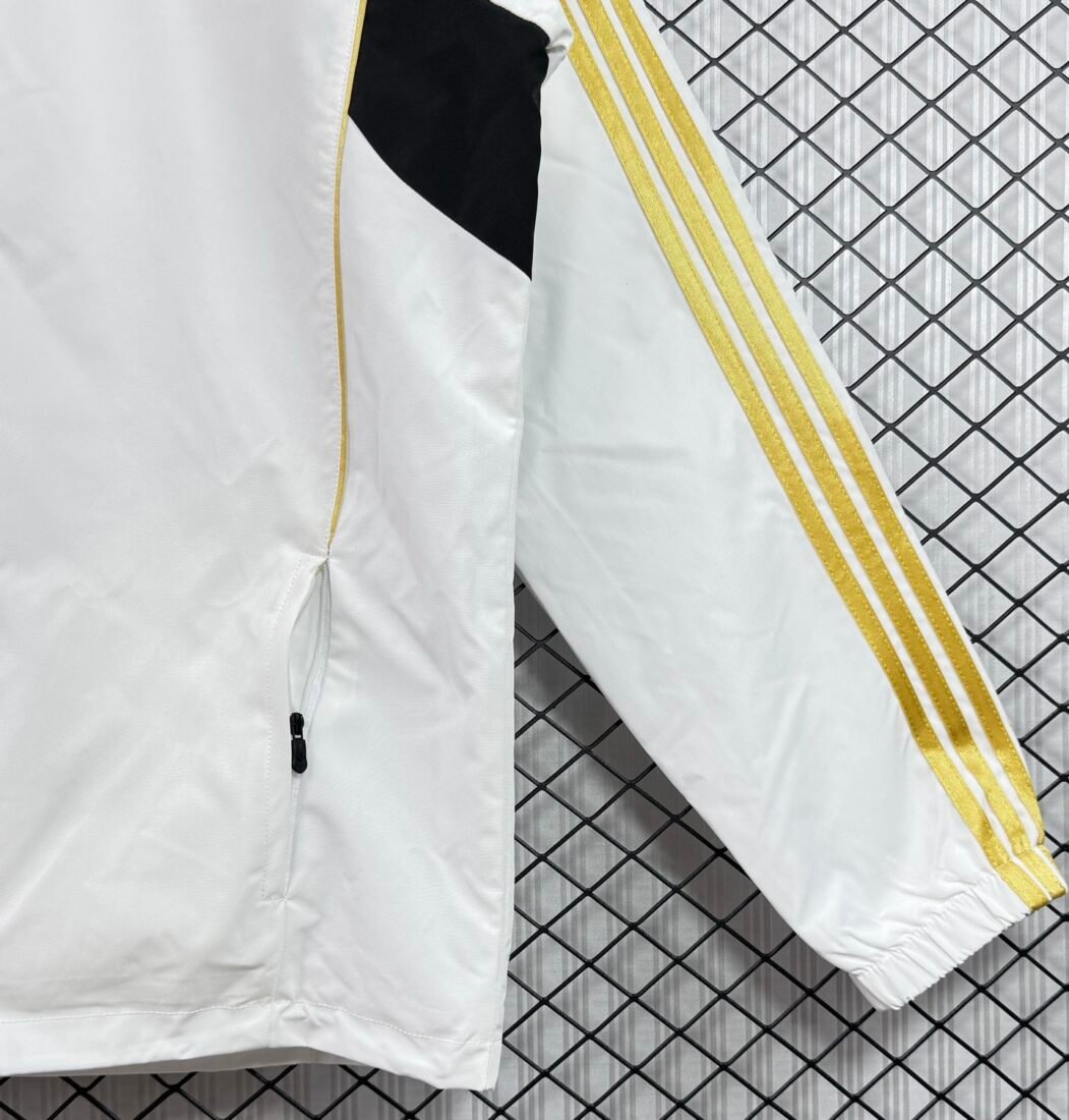 (11/12) Retro Real Madrid Trench Coat For The Season S-3XL 5