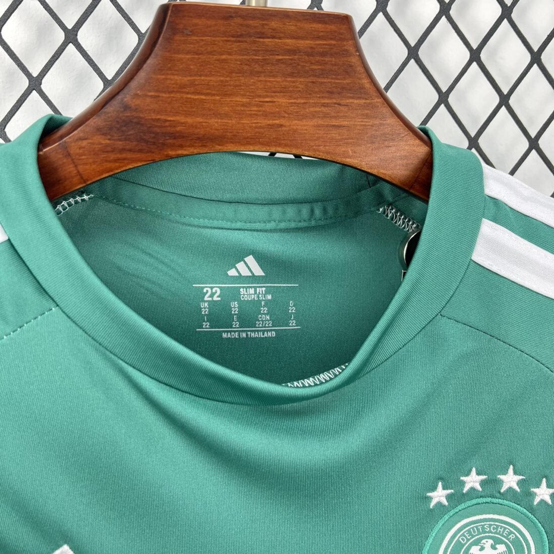 (26/27) أطفال Germany World Cup حارس المرمى طقم 11