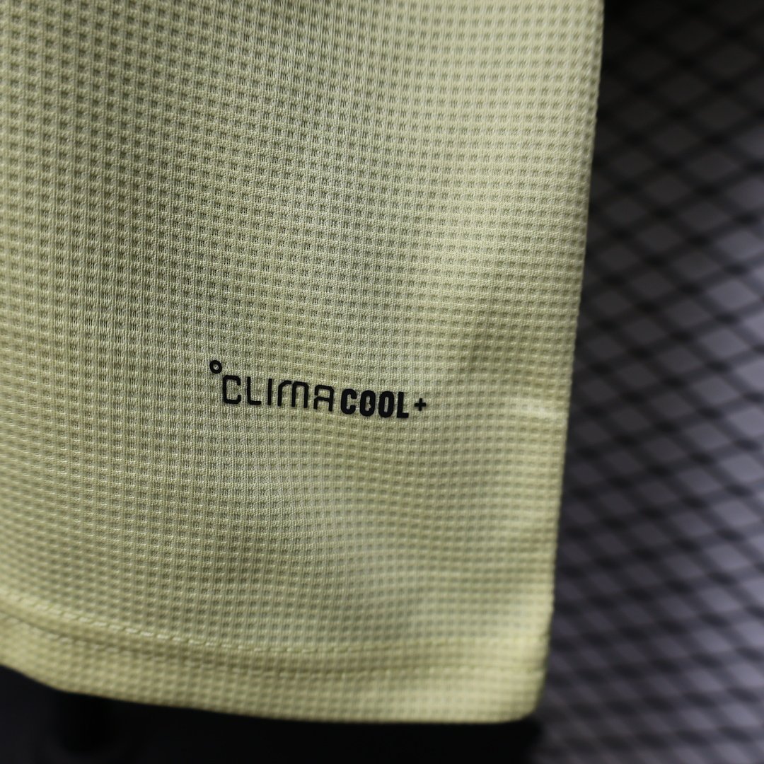 (26/27) American Yellow S-3Xl10 6