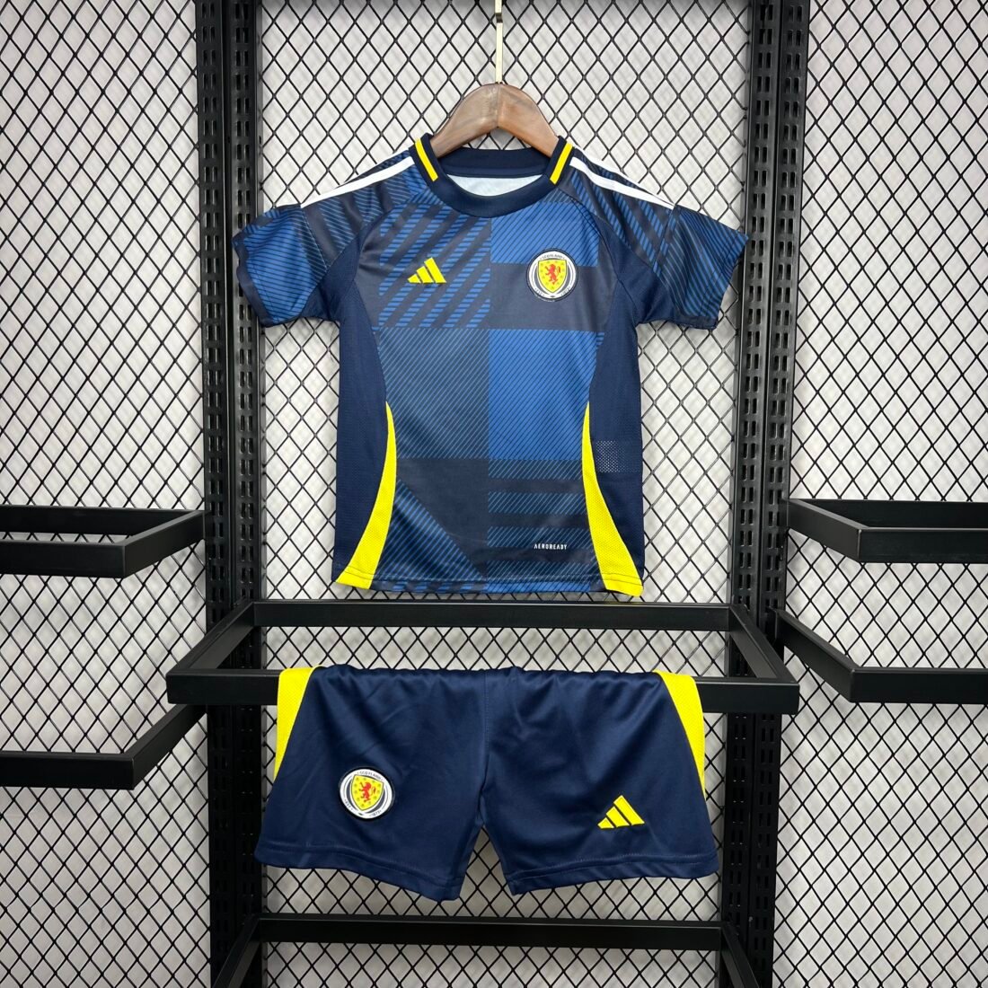 (24/25) Scotland Euro الأساسي أطفال طقم 10
