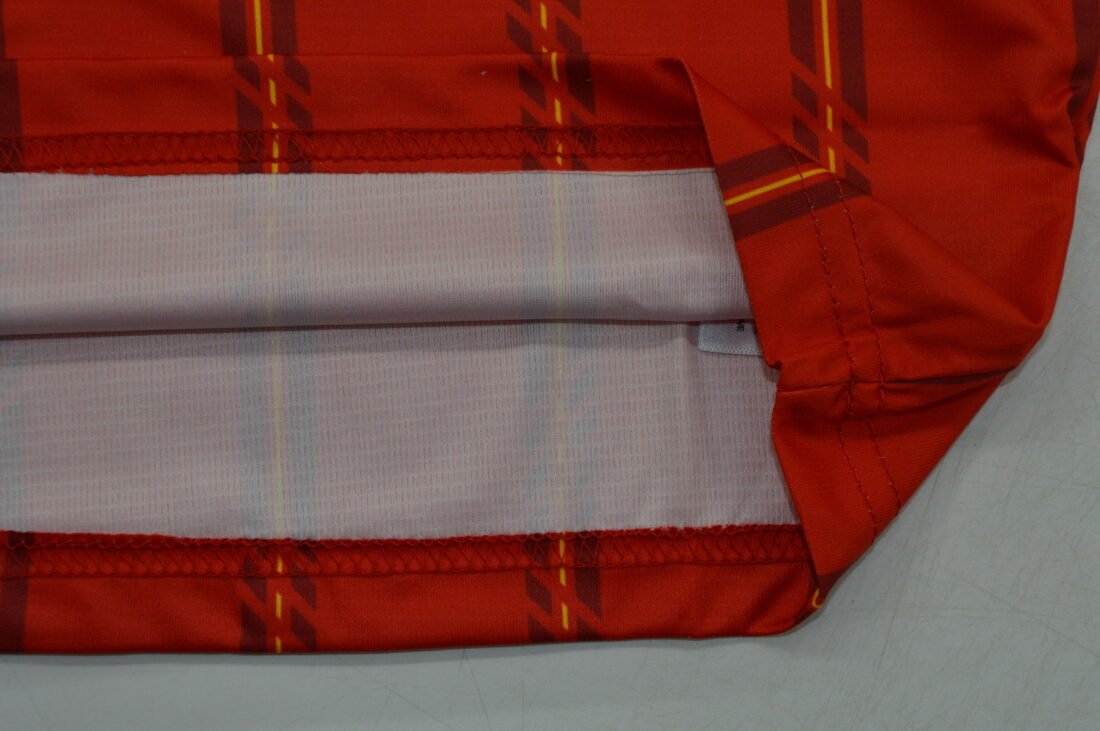 Spain Mujer Crop 94