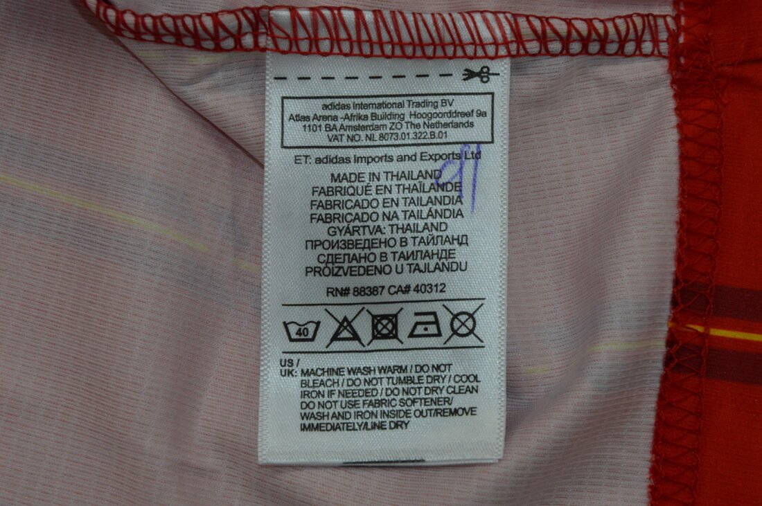 Spain Mujer Crop 92