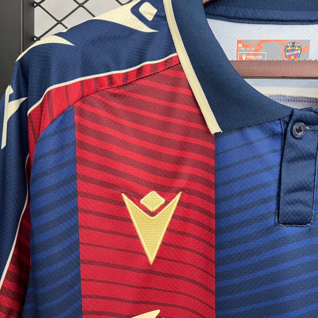 (25/26) Levante Ud Casa S-XXL Álbum 9