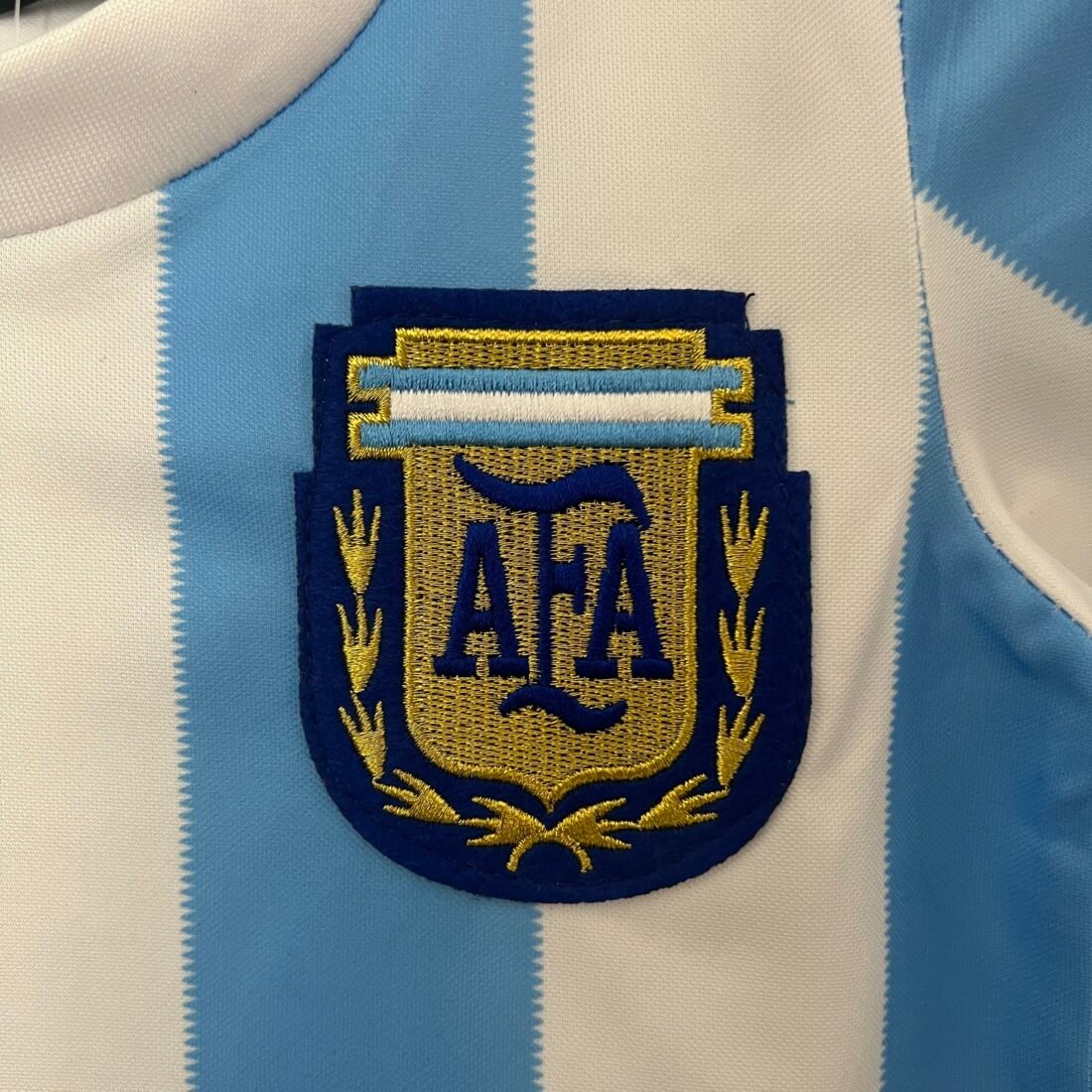 Infantil Argentina1986 Local size: 16-28 1