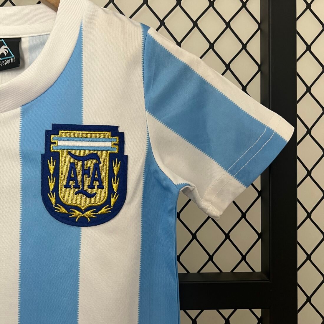 Infantil Argentina1986 Local size: 16-28 12