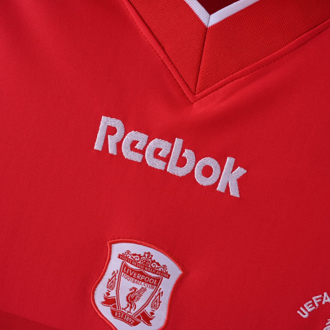 (00/01) Liverpool Home 10