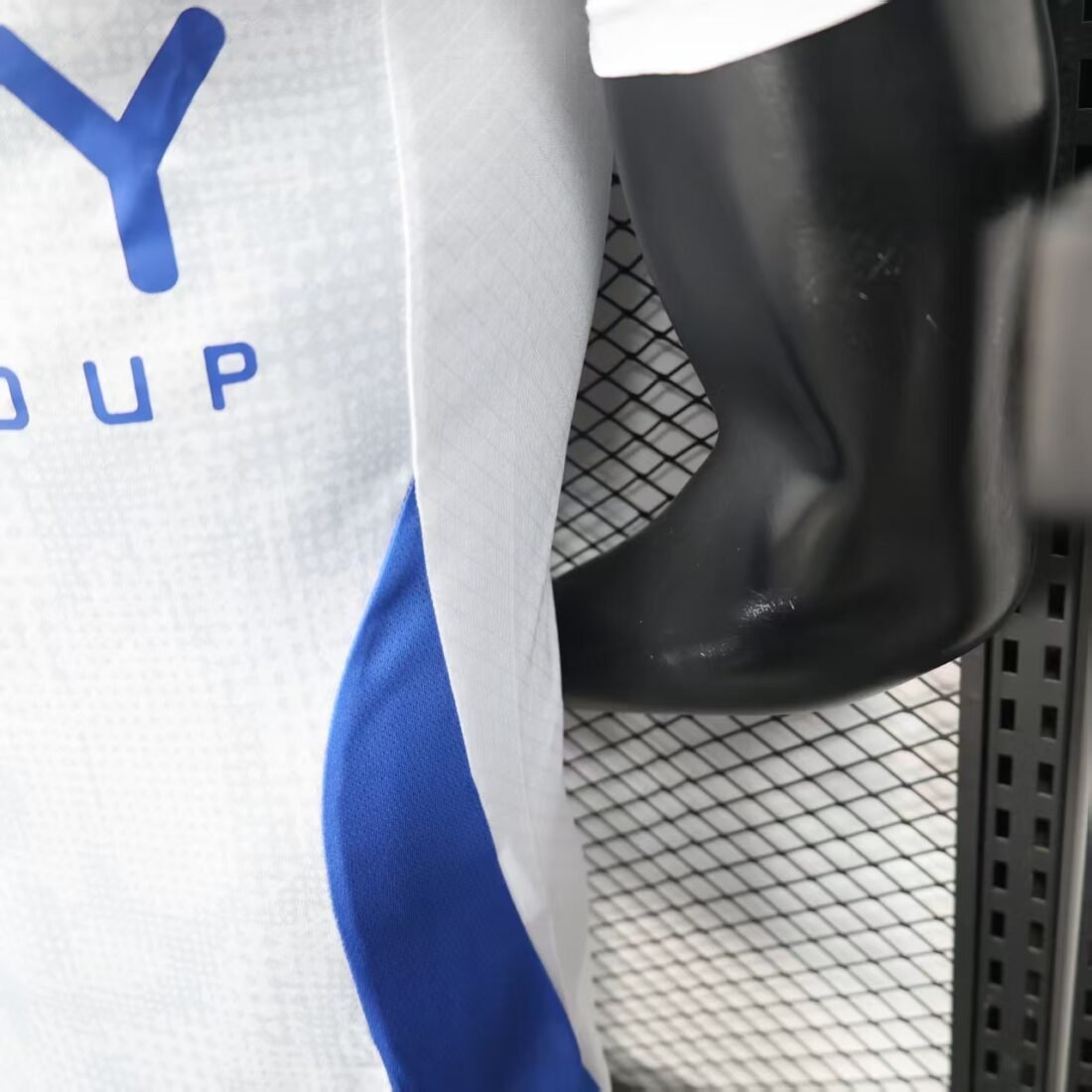 Player: Crescent Training Suit | álbum | shop NO.123 | Store 14