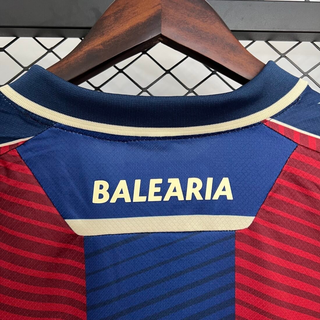 (25/26) Levante Ud Casa S-XXL Álbum 15