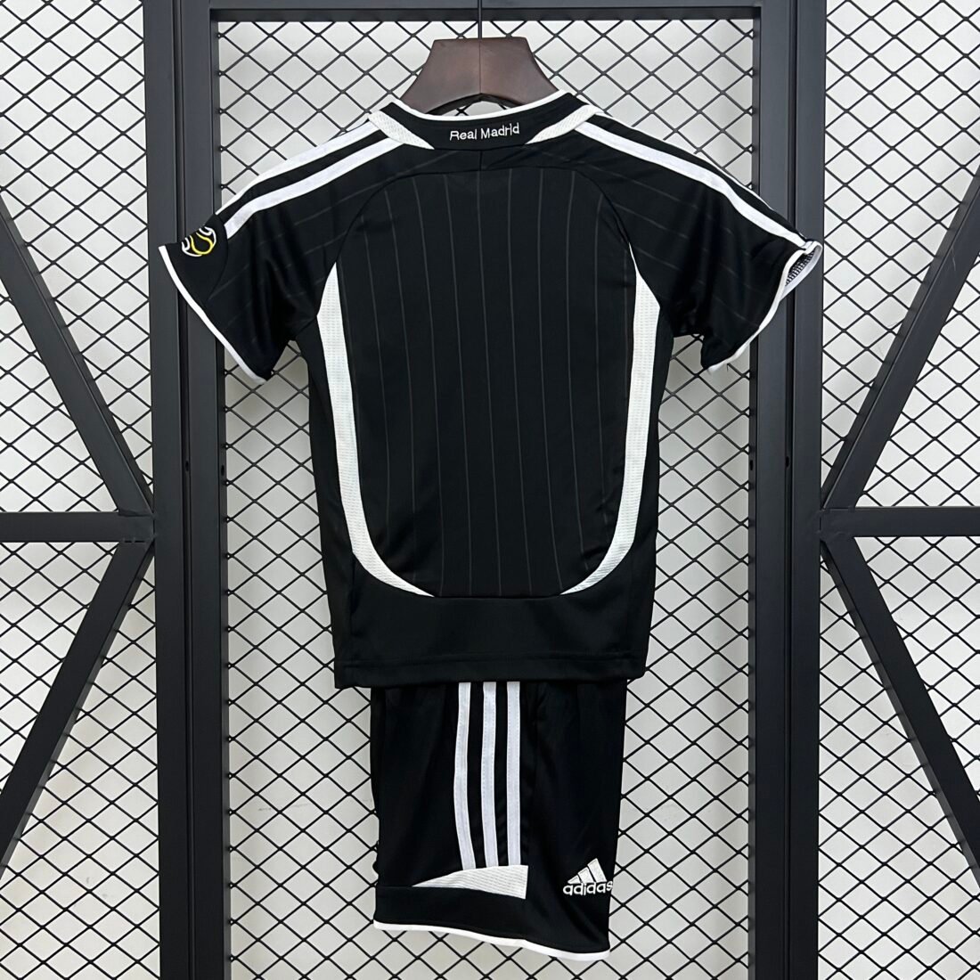 06/07 Real Madrid Away Kids 16-28 8
