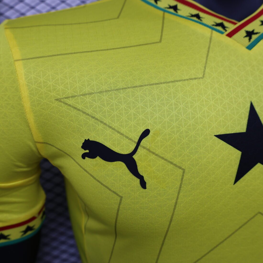 Player: Ghanaian yellow | álbum | shop NO.123 | Store 14
