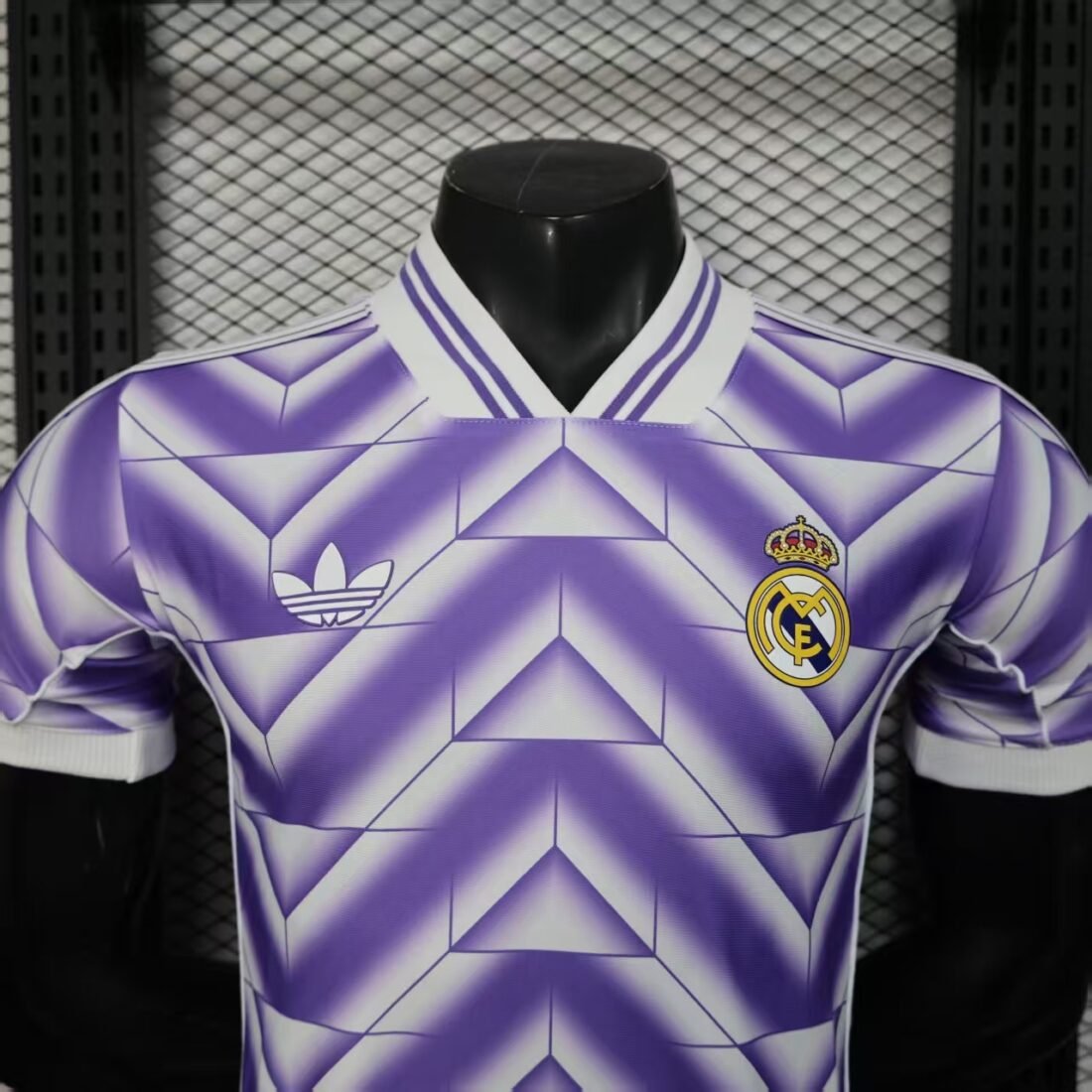 Player: Real Madrid Special Edition Purple | álbum | shop No.123 | Store 16