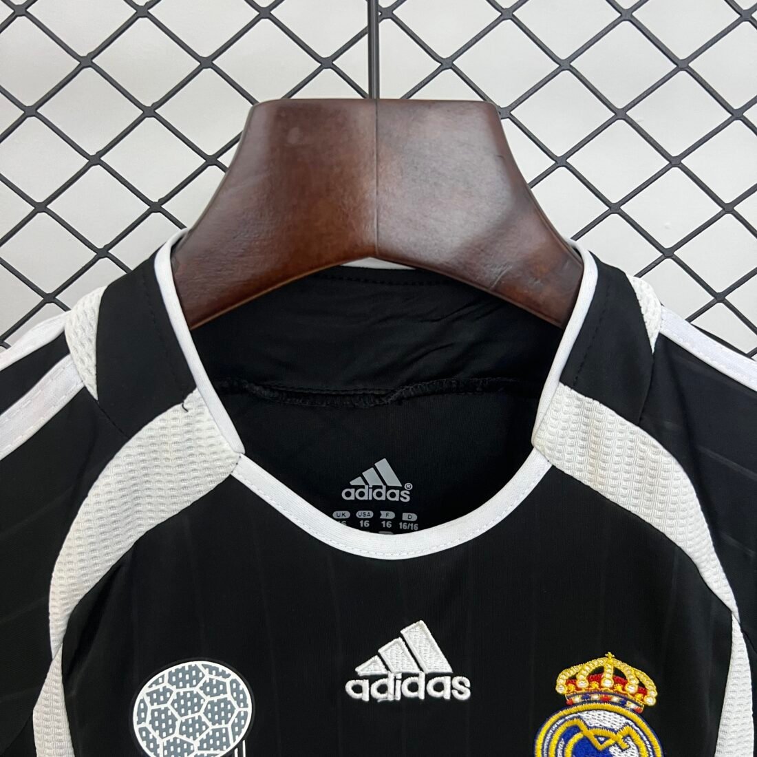 06/07 Real Madrid Away Kids 16-28 10