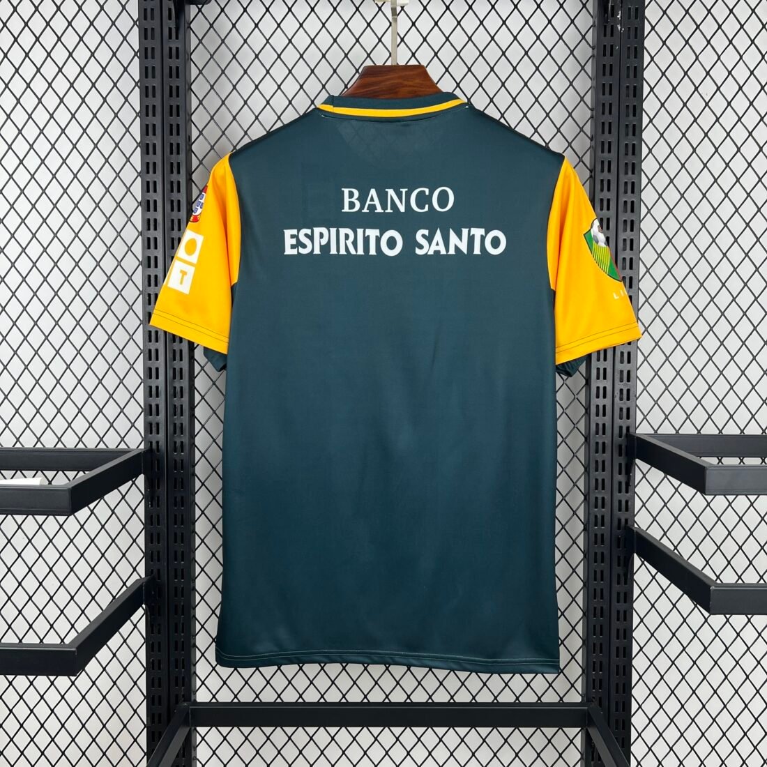 02/03 Sporting CP Away Jersey Retro Version 4