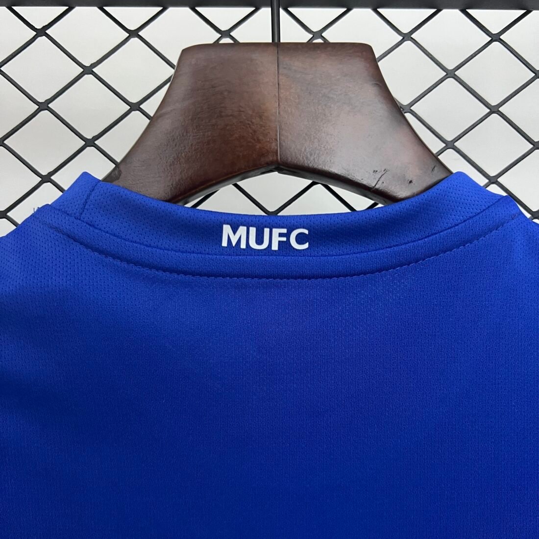 kids M-U 08/09 away size: 16-28 14