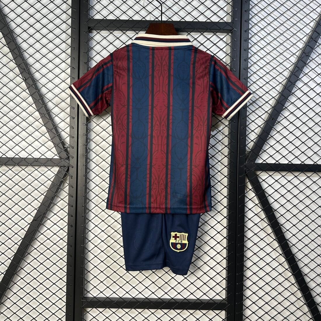 (25/26) Kids Barcelona Special Edition Size: 16-28 Álbum 4