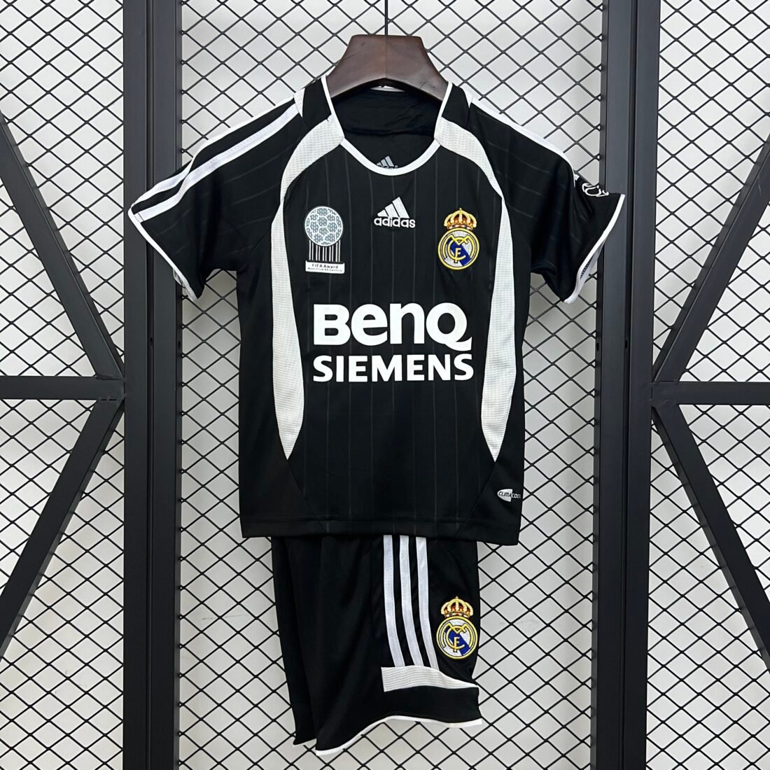 06/07 Real Madrid Away Kids 16-28 14