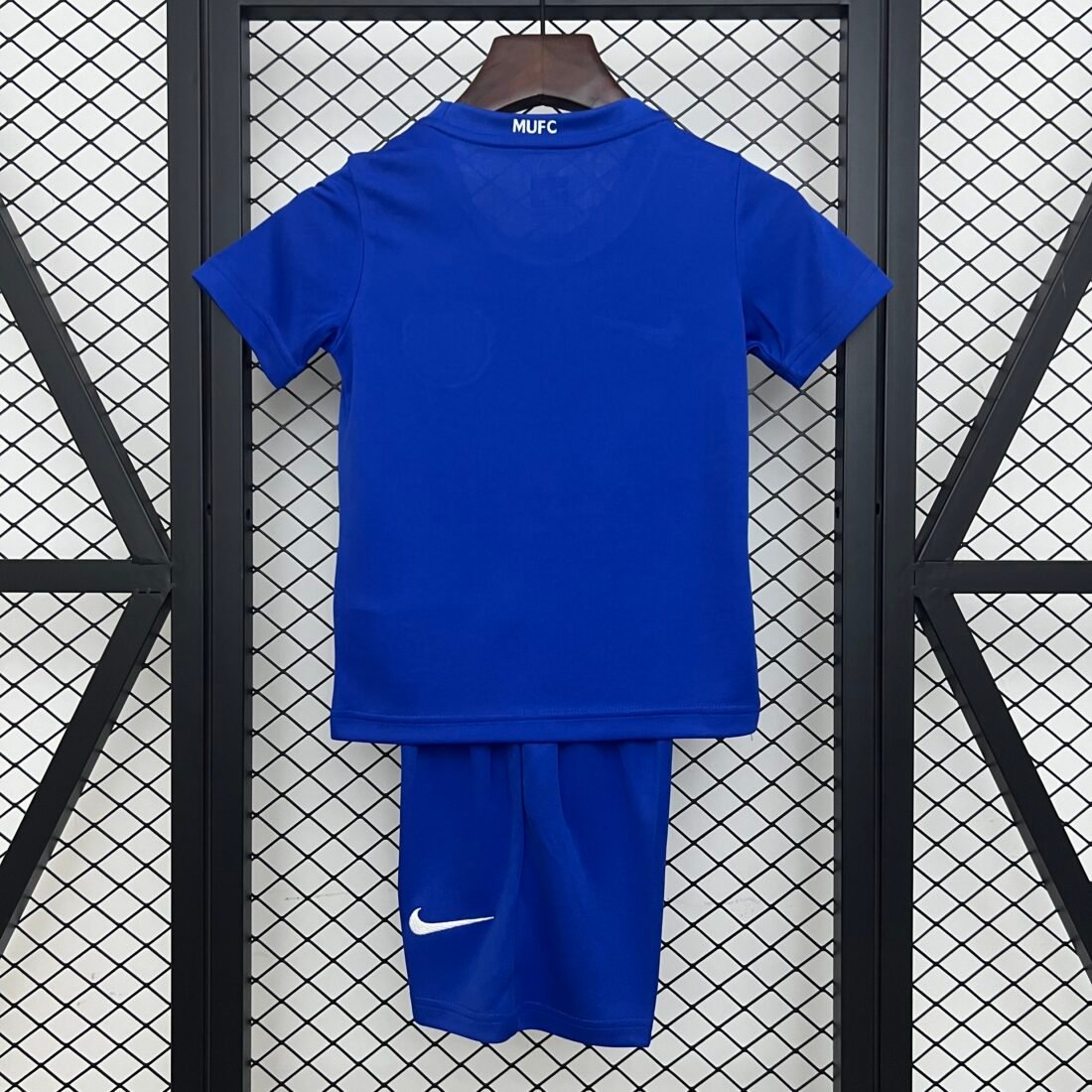 kids M-U 08/09 away size: 16-28 6