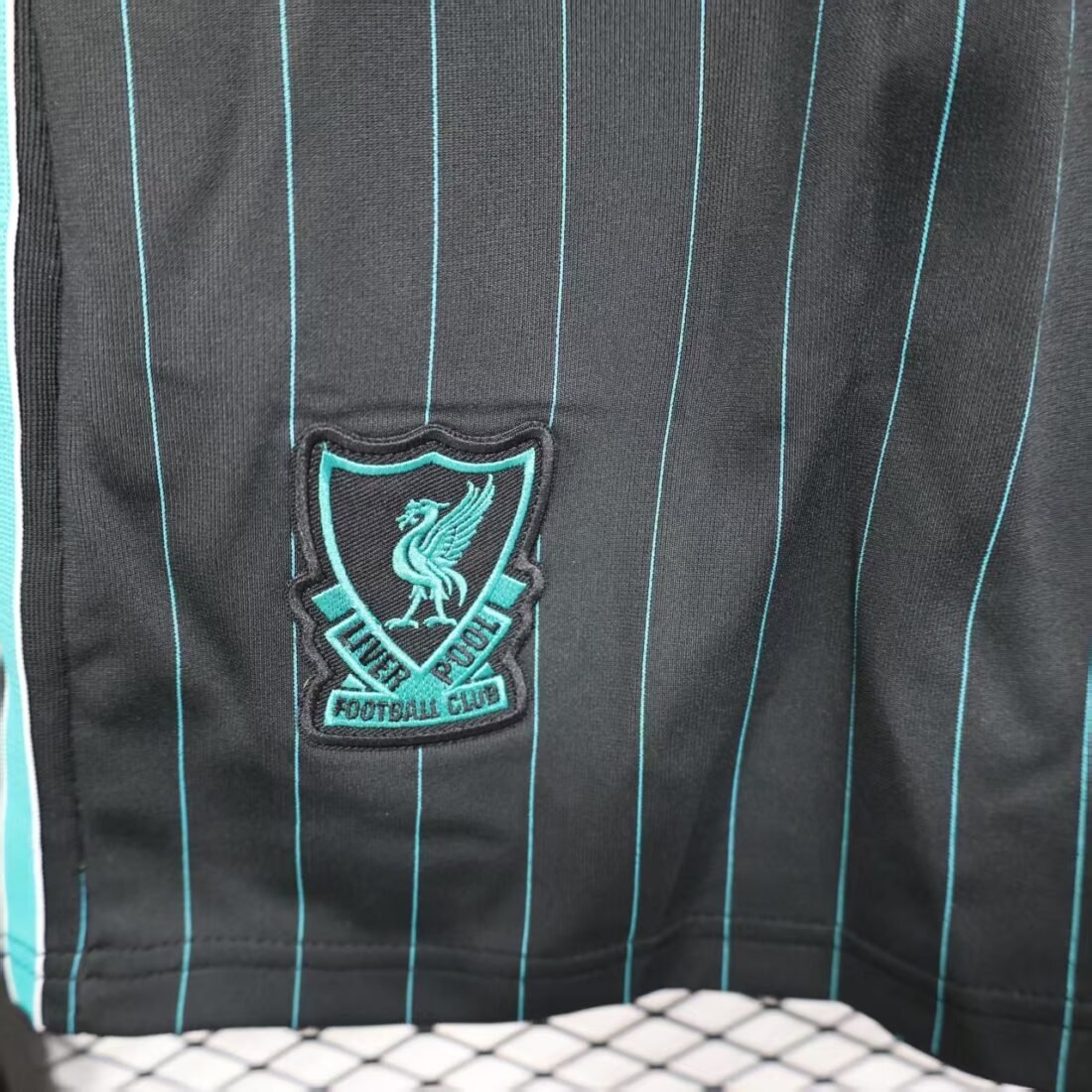 Liverpool Shorts 10