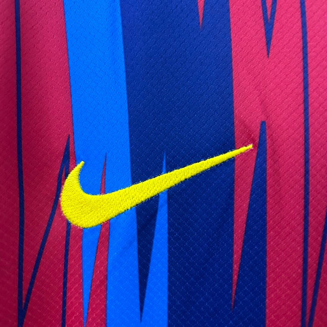 (24/25) Barcelona Special Edition S-4XL Álbum 6