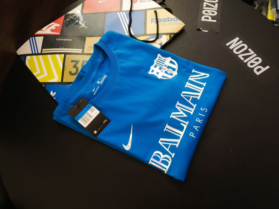 (24/25) Barcelona Joint Edition S-XXL Álbum 33