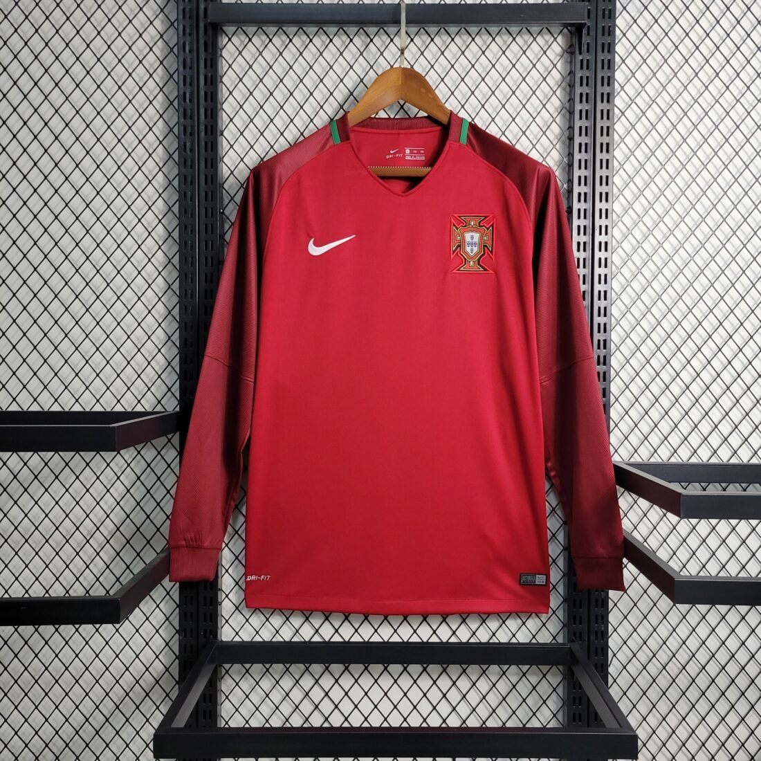 16/17 Portugal Local Manga Larga Retro Version S-2XL 6