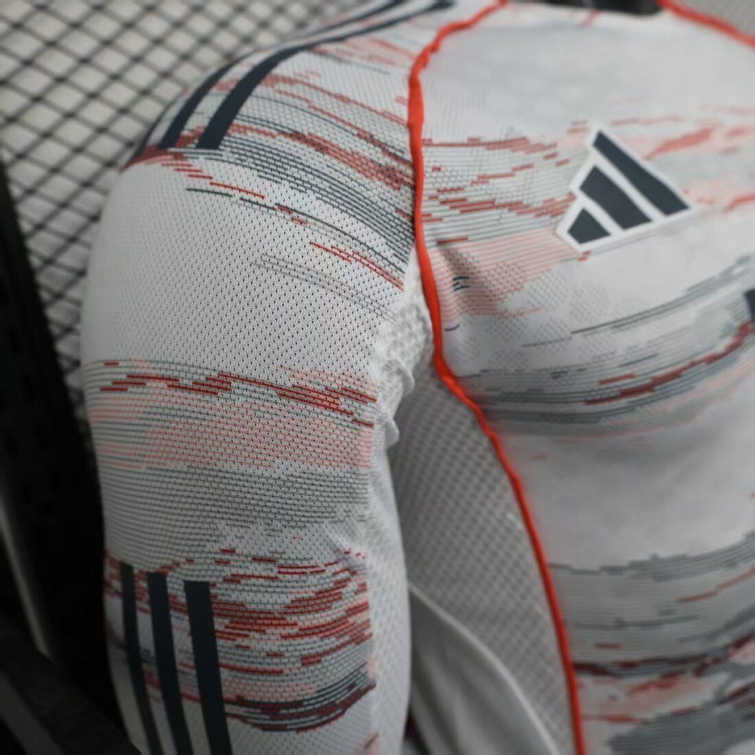 Player: Bayern Hicks Long Sleeve | álbum | shop NO.123 | Store 4