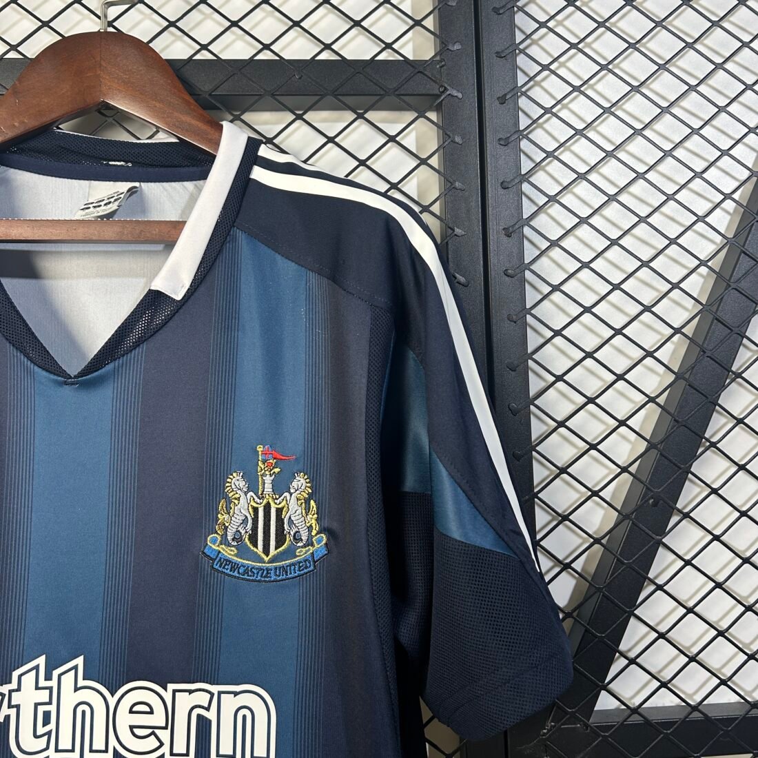 05/06 Newcastle United Away Retro Version S-2XL 11