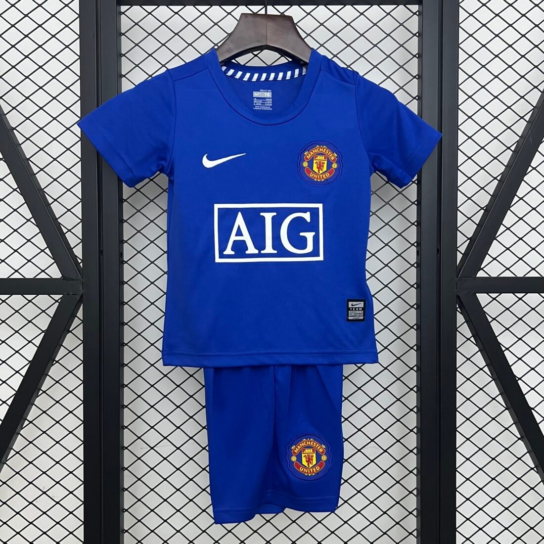 kids M-U 08/09 away size: 16-28 16