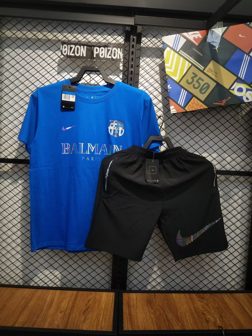 (24/25) Barcelona Joint Edition S-XXL Álbum 10