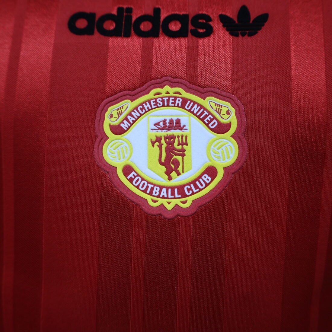 26. Manchester United Idol Casual Retro Red S-3XL | álbum | shop NO.123 | Store 10
