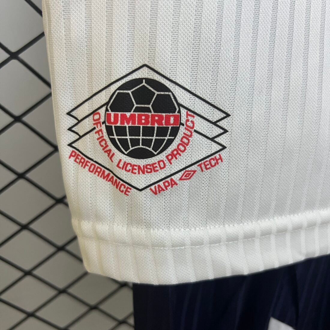 kids England 1998 home size: 16-28 1