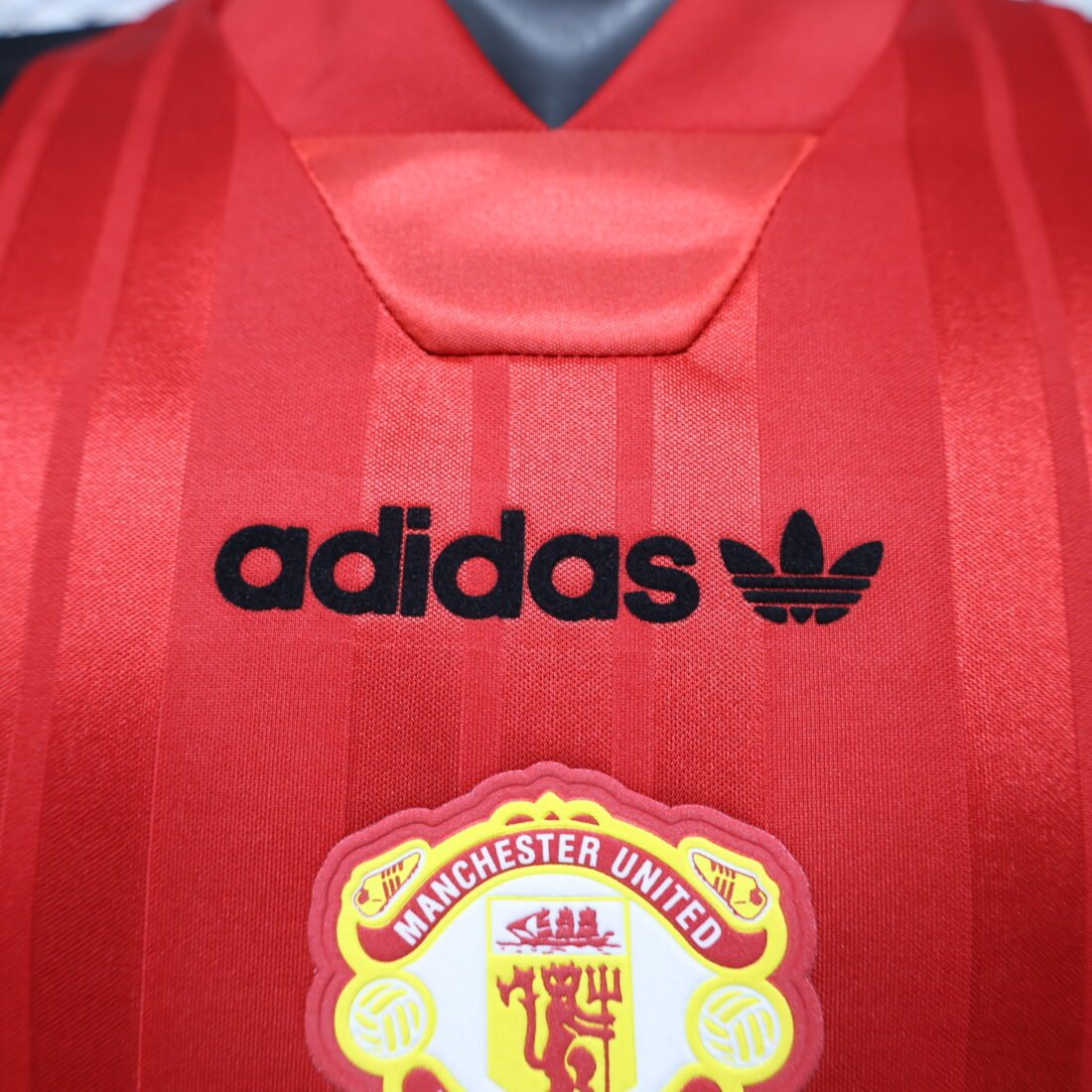 26. Manchester United Idol Casual Retro Red S-3XL | álbum | shop NO.123 | Store 12