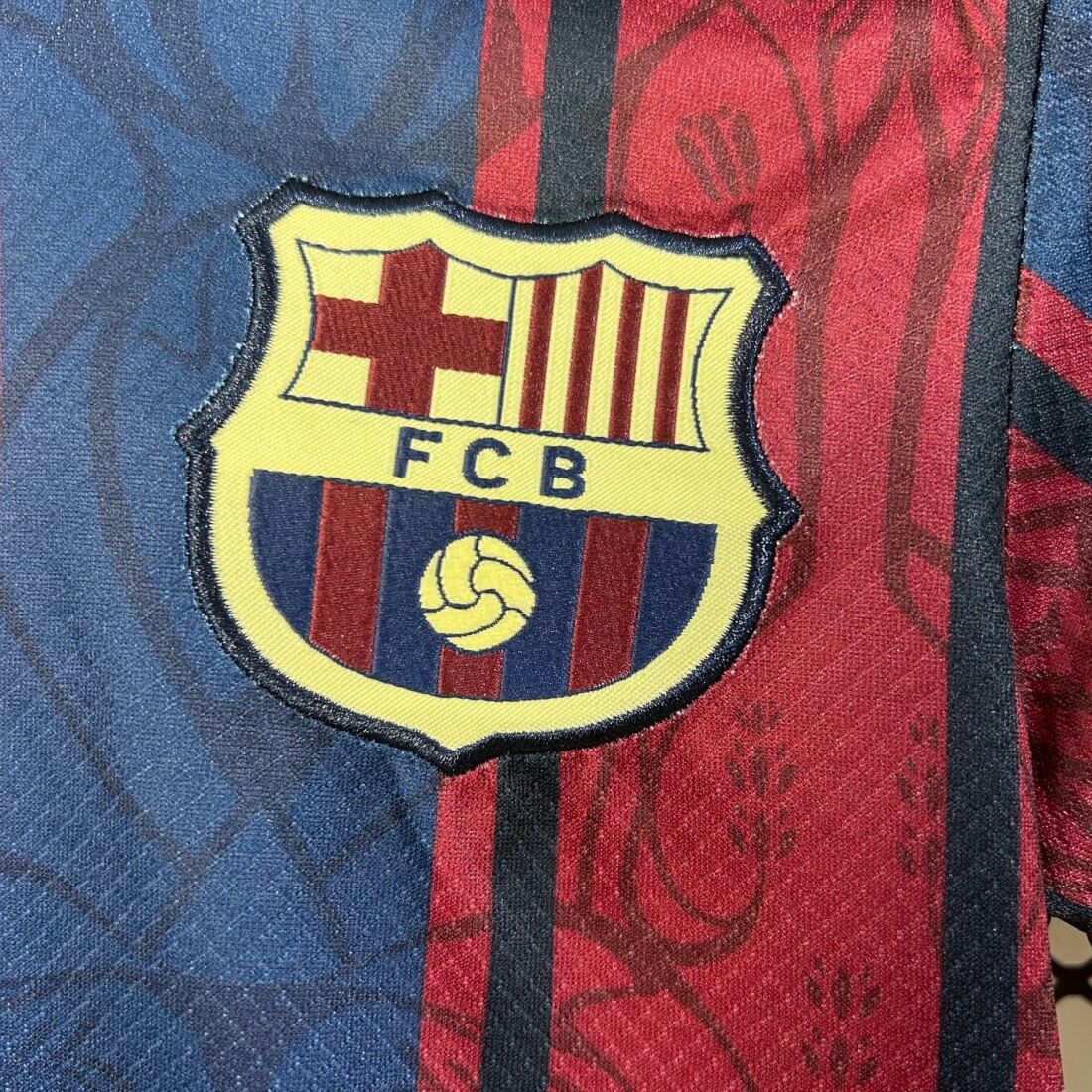 (25/26) Kids Barcelona Special Edition Size: 16-28 Álbum 12