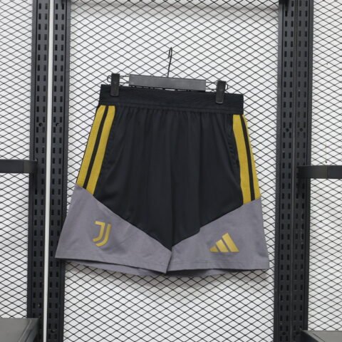 (26/27) Juventus Shorts S-3XL