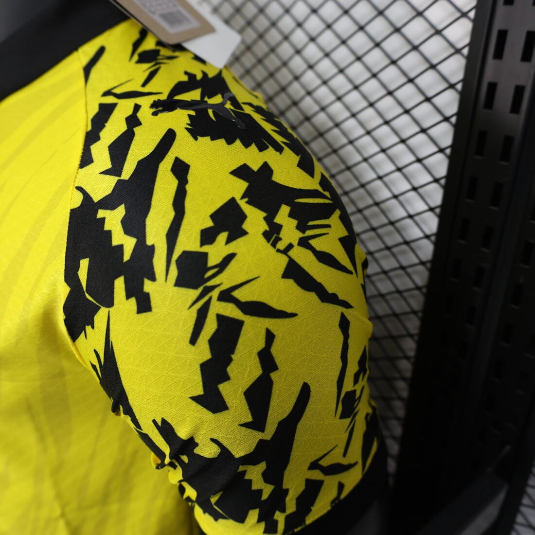 Player: Dortmund Special Edition Yellow | álbum | shop NO.123 | Store 4