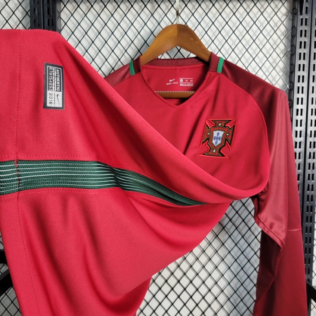 16/17 Portugal Local Manga Larga Retro Version S-2XL 19