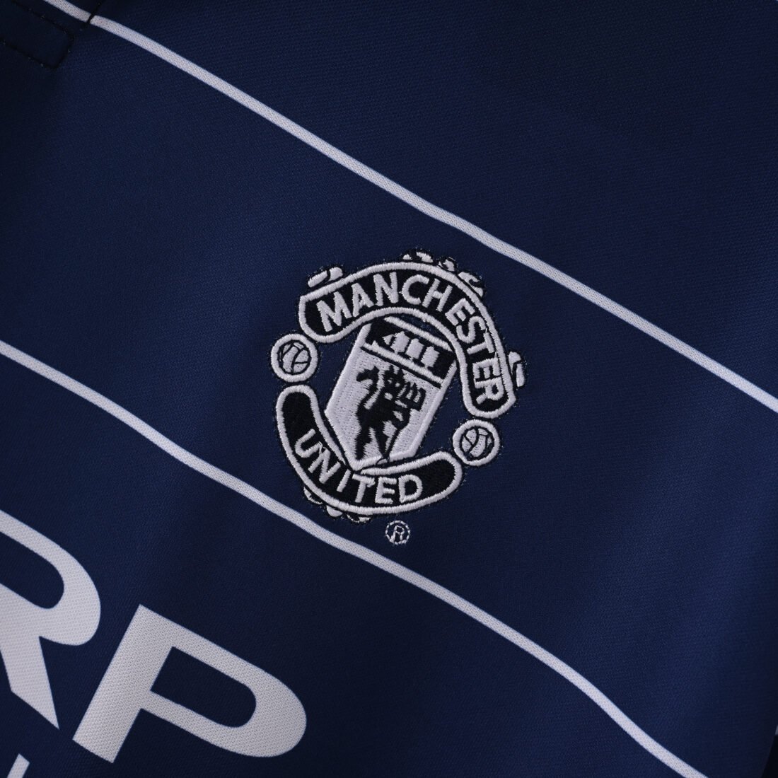 (99/00) Manchester United Away 8