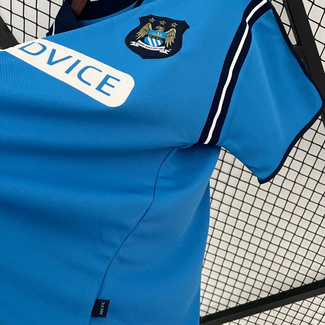 02/03 Manchester City Local Retro Version S-2XL 4