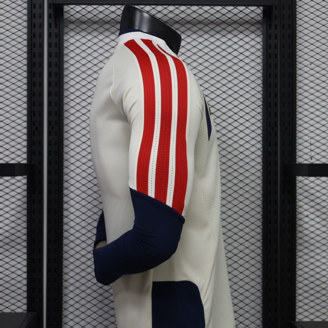 26. Bayern White Manica Lunga S-3XL | álbum | shop NO.123 | Store 8