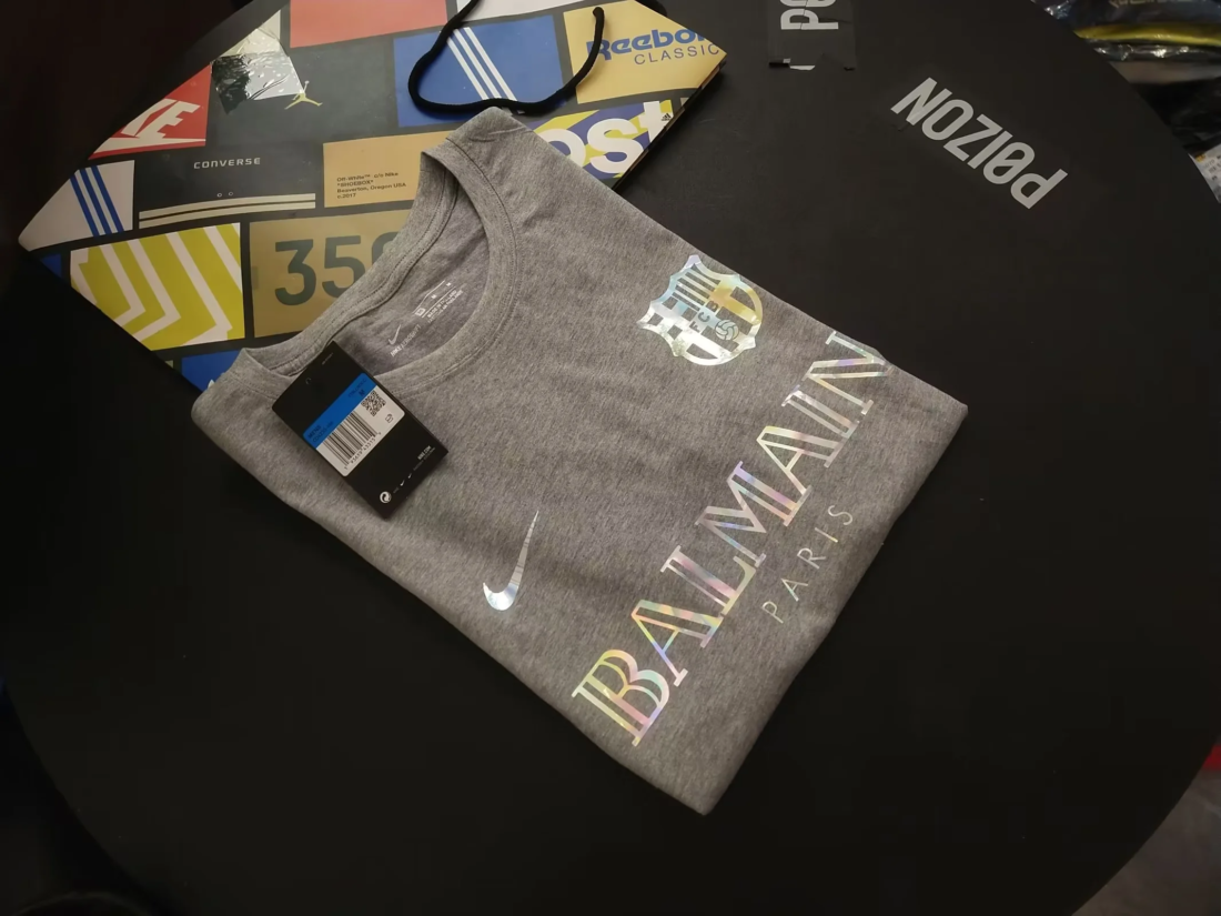 (24/25) Barcelona Joint Edition S-XXL Álbum 6