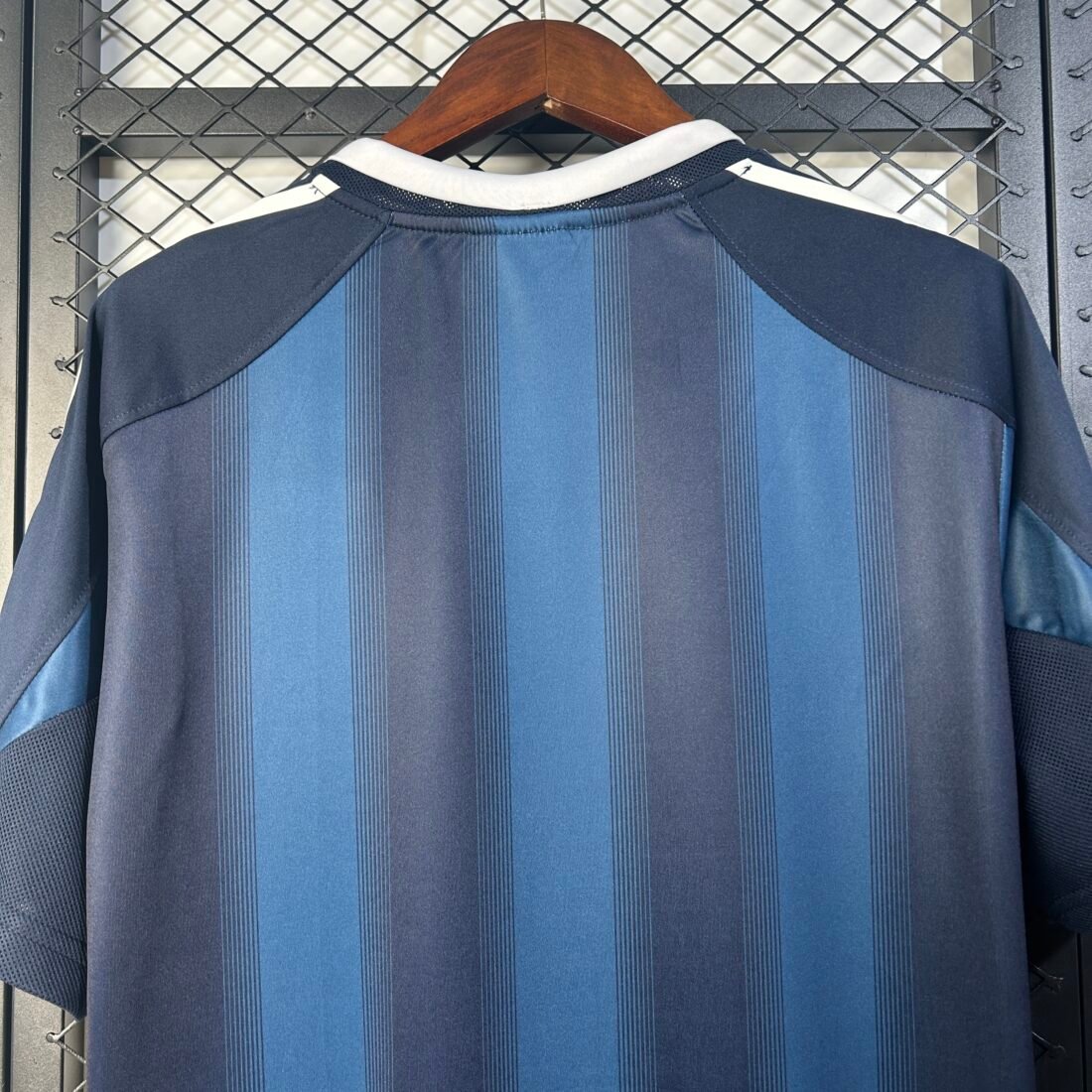 05/06 Newcastle United Away Retro Version S-2XL 9