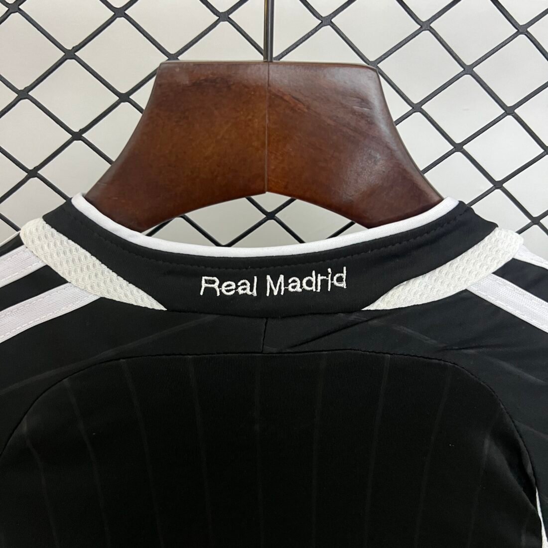 06/07 Real Madrid Away Kids 16-28 4