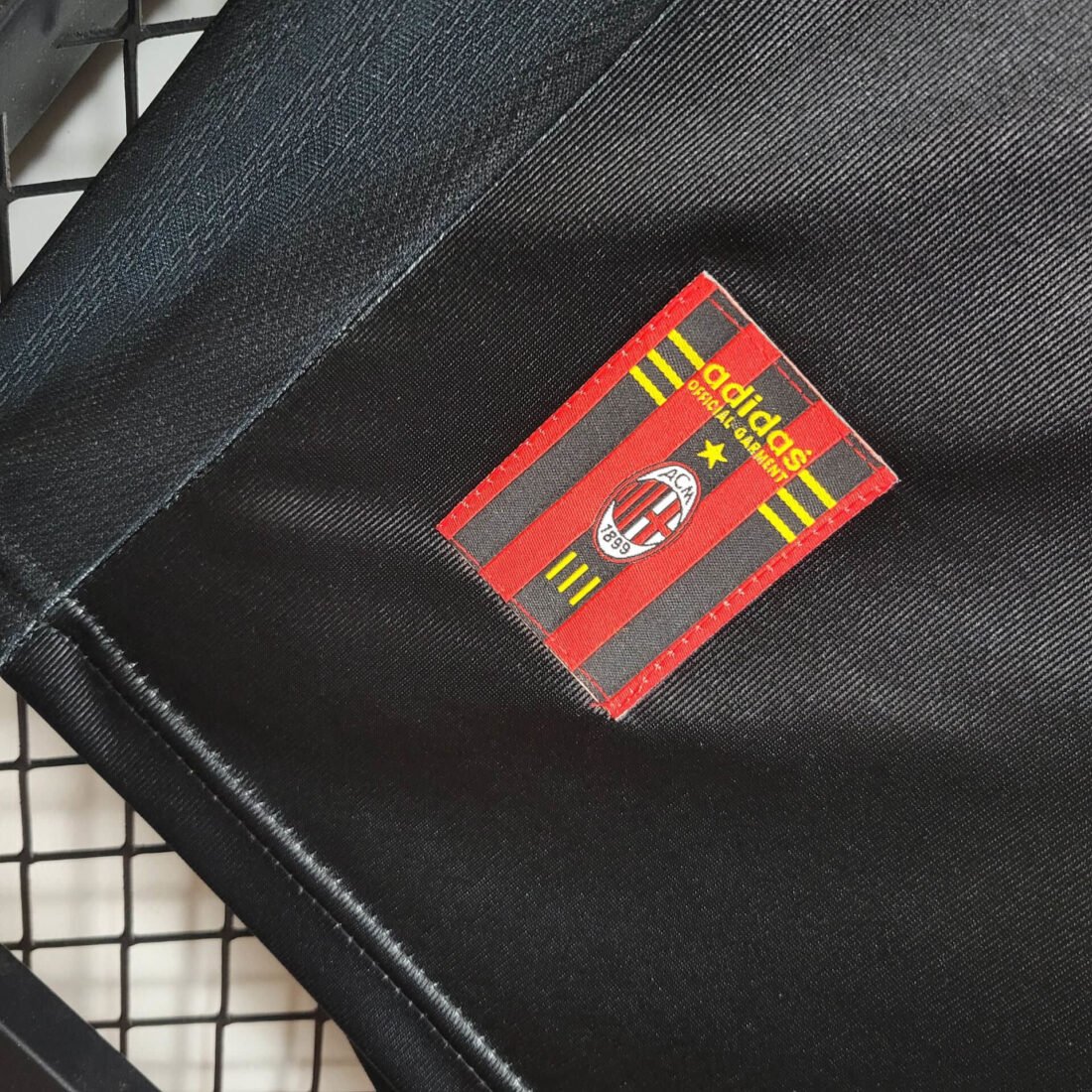 98/99 AC Milan Retro Version S-2XL 11