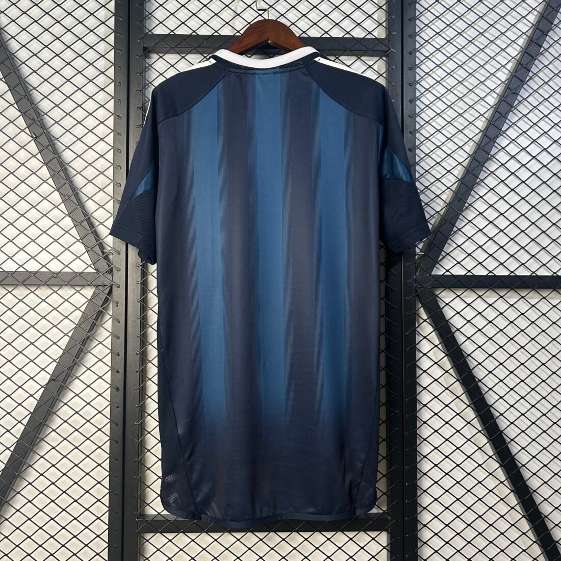 05/06 Newcastle United Away Retro Version S-2XL 1