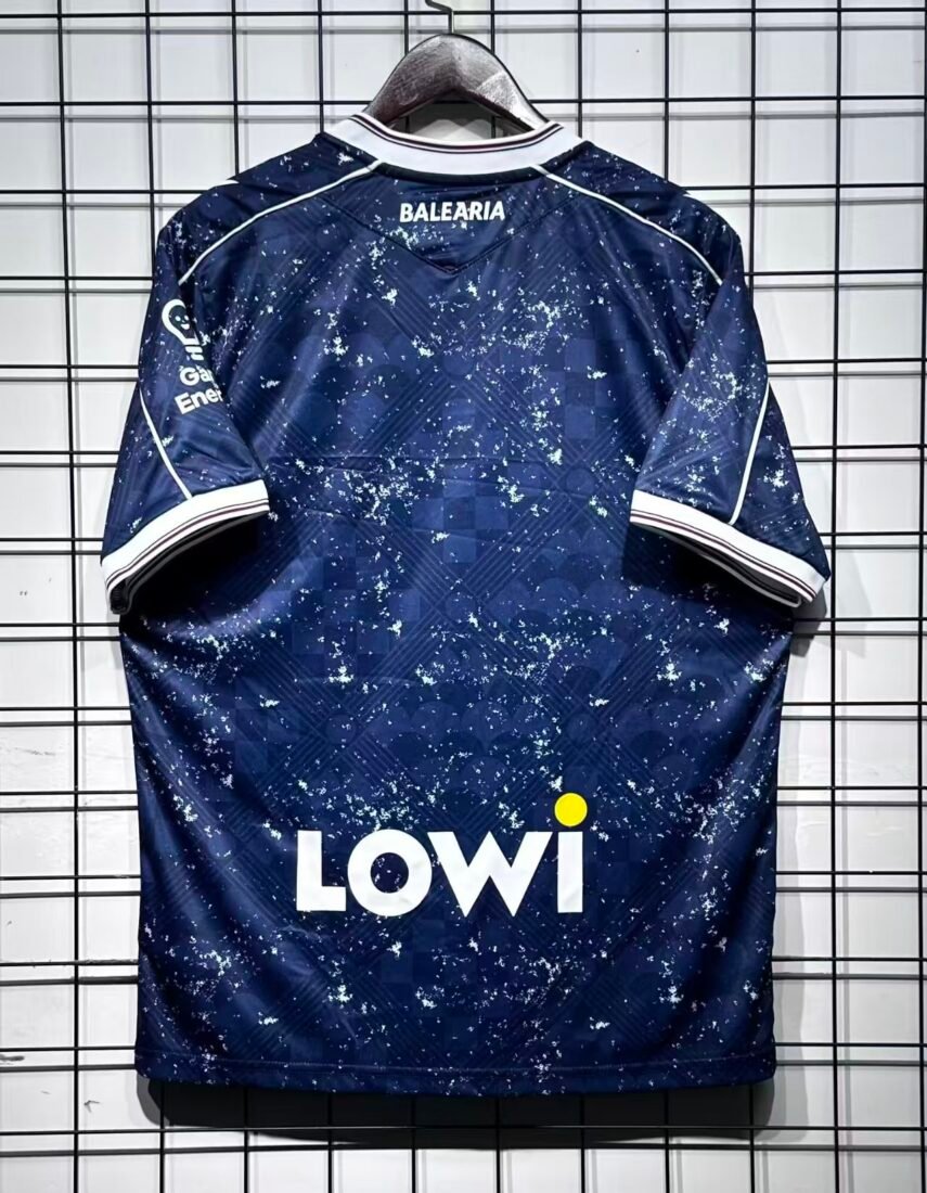 (26/27) Levante Special Edition S To 4XL Álbum 4