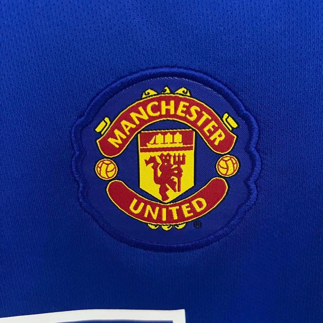 kids M-U 08/09 away size: 16-28 4